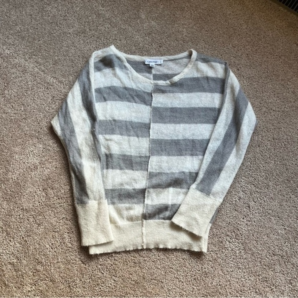 Calvin Klein Top - Picture 1 of 3